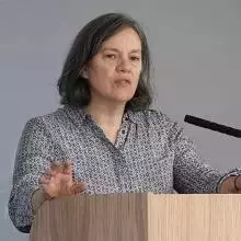 Lizzie Fricker delivers a Philosophy lecture